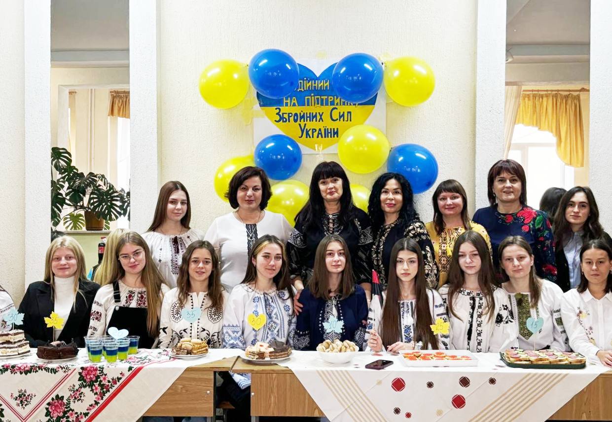 Викладачі кафедри соціальної роботи та менеджменту соціокультурної діяльності, студенти спеціальності 231 «Соціальна робота» беруть активну участь у благодійному ярмарку